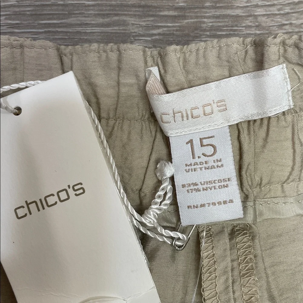 NWT Chico’s Khaki Fluid Crinkle Crop Pant The Ultimate Fit Chico’s 1.5 (US M/10) - Picture 11 of 16